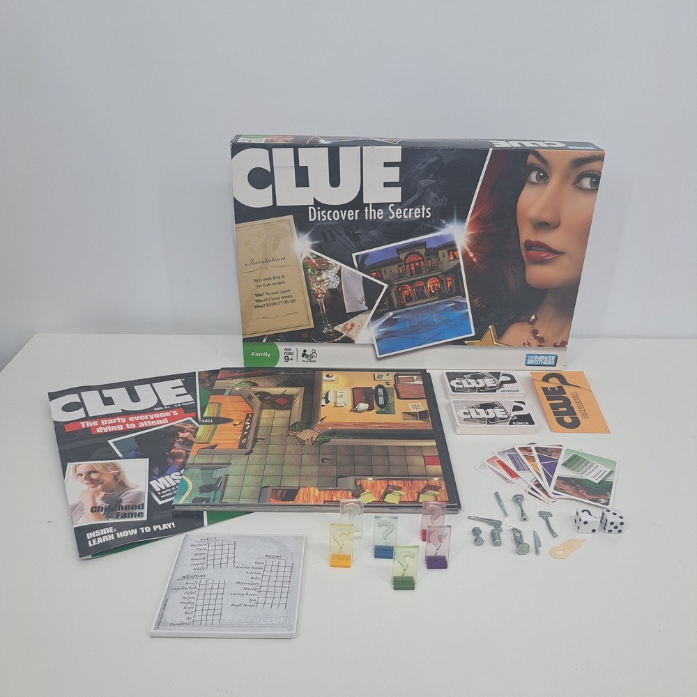 Clue Discover the Secrets Board Game Parker Brothers 2008 Mystery Family Fun